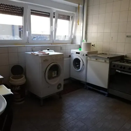 Pension Dingolshausen Πανσιόν *