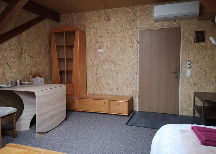 Pension Dingolshausen بيت ضيافة Dingolshausen